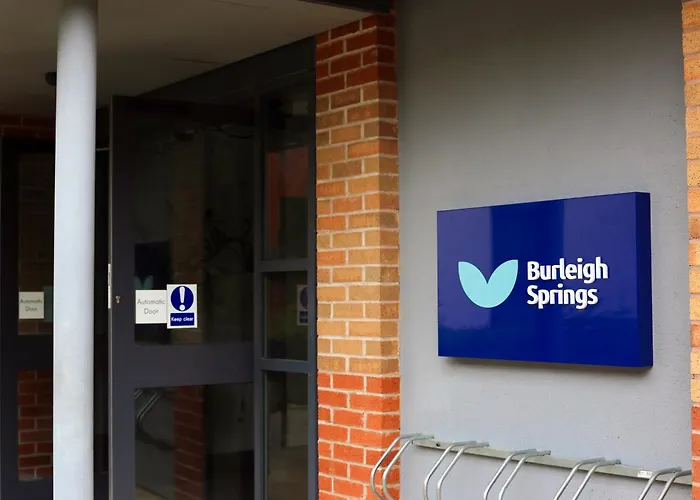 Burleigh Court Hotel And Leisure